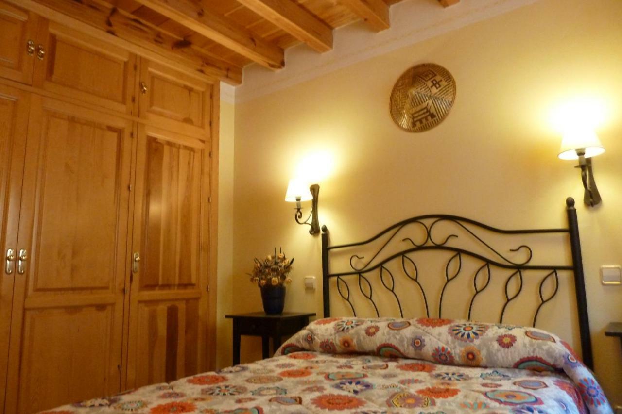 La Casa de Bernuy Guest House Bernuy de Porreros Luaran gambar